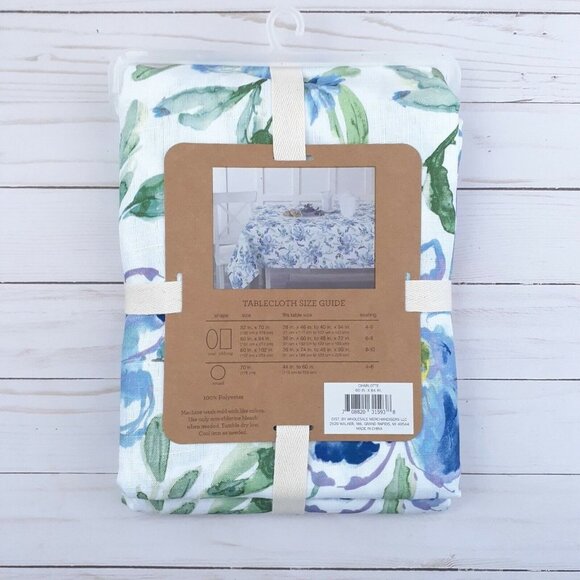 Fabric Tablecloth Blue Flowers 60x84 Charlotte - Picture 2 of 3